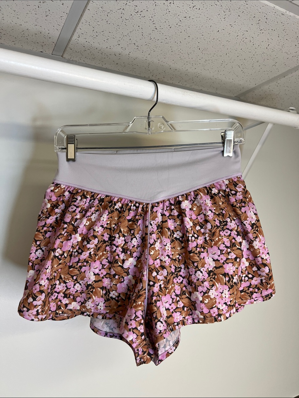 Aerie Floral Pink & Brown Women's Athletic Shorts- M